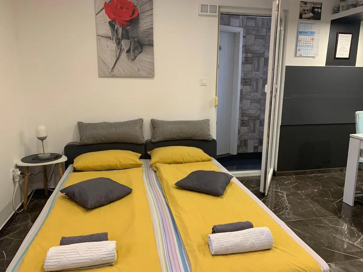 Appartamento Studio apartman DAMA Pola