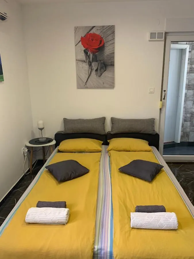 Studio apartman DAMA Pola 0*,  Croazia