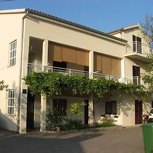 apartmani-milka.hotelinzadar.com/